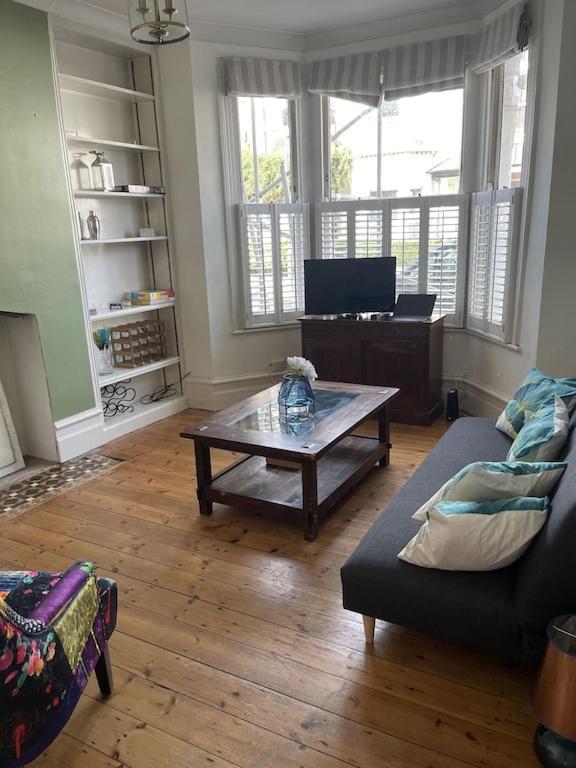 Beautiful Ground Floor Garden Flat Lejlighed London Eksteriør billede